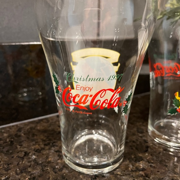 Enjoy Coca Cola Happy Holidays 1997 Glass drinking glass, Santa - Picture 3 of 10